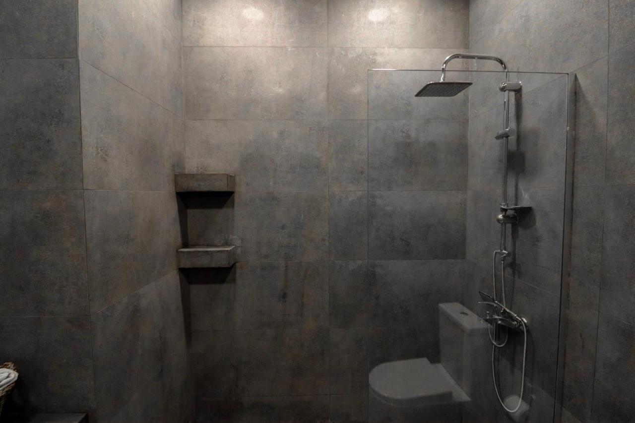 Nice Room Boutique Tbilisi Buitenkant foto